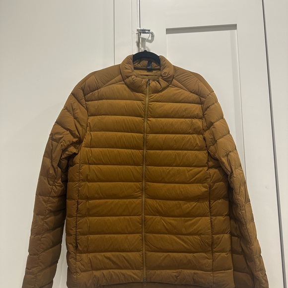 Men's Lululemon Down Jacket - Picture 1 of 3